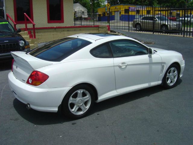 2003 Hyundai Tiburon Base