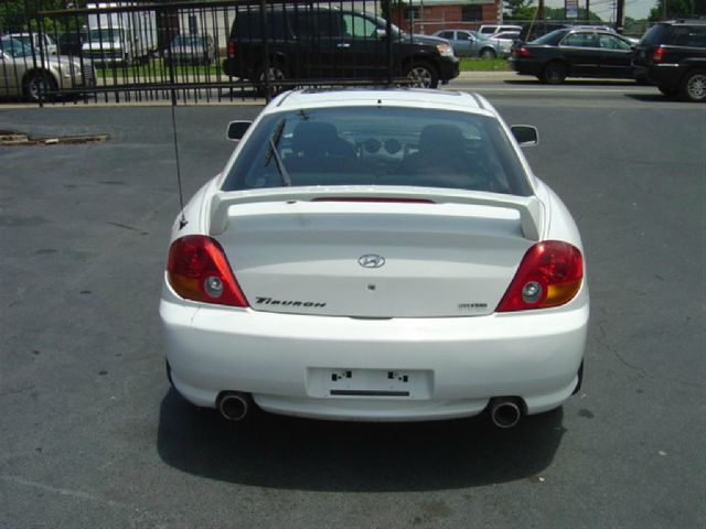 2003 Hyundai Tiburon Base