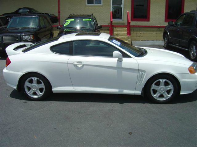 2003 Hyundai Tiburon Base