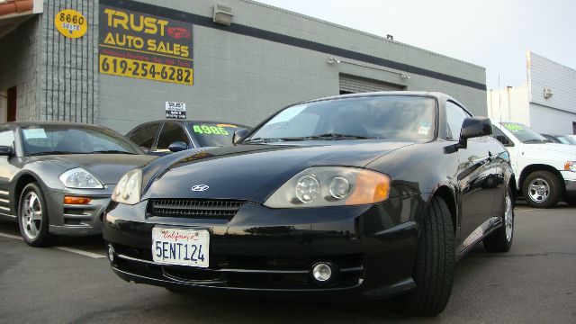 2003 Hyundai Tiburon Base