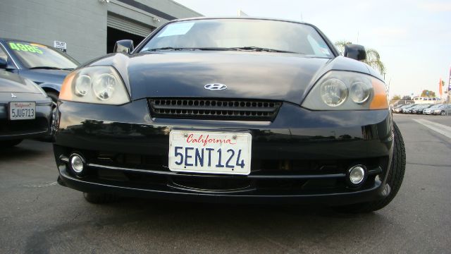 2003 Hyundai Tiburon Base