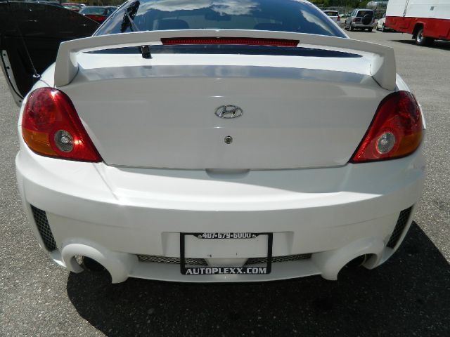 2004 Hyundai Tiburon L W12 Quattro AWD Sedan