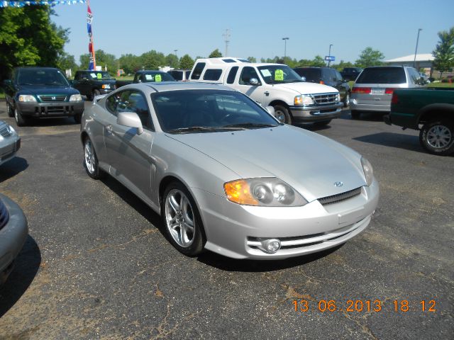 2004 Hyundai Tiburon L W12 Quattro AWD Sedan