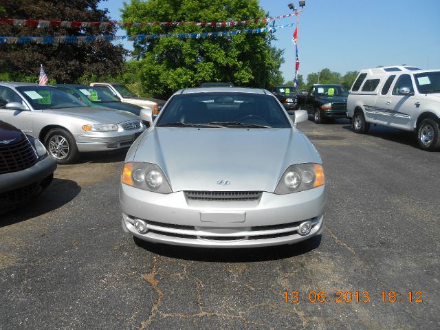 2004 Hyundai Tiburon L W12 Quattro AWD Sedan