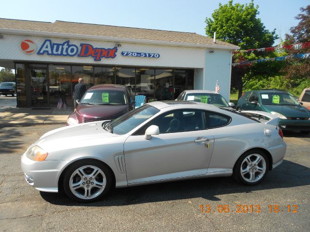 2004 Hyundai Tiburon L W12 Quattro AWD Sedan