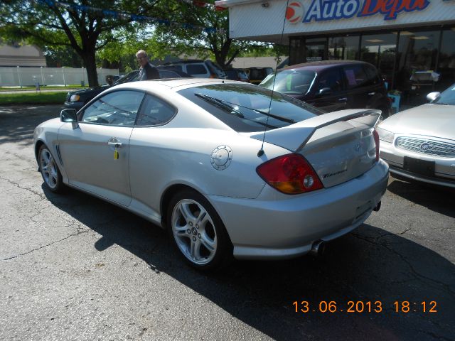 2004 Hyundai Tiburon L W12 Quattro AWD Sedan