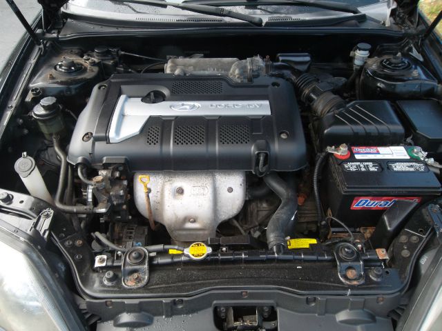 2004 Hyundai Tiburon Base