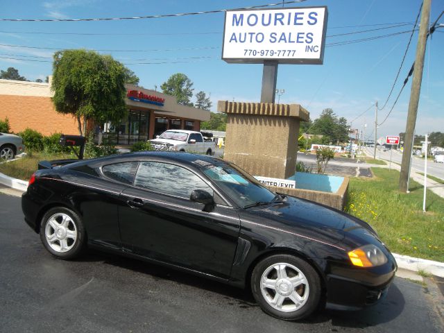 2004 Hyundai Tiburon Base