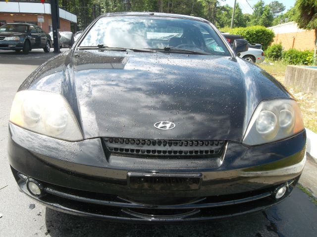 2004 Hyundai Tiburon Base