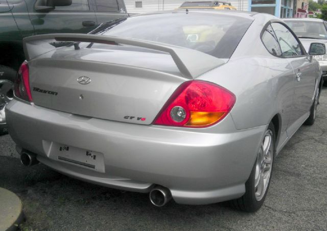 2004 Hyundai Tiburon SE LE Pro-4x