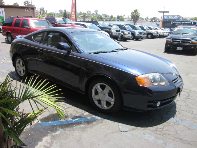 2004 Hyundai Tiburon Base