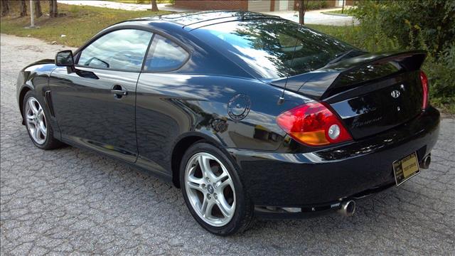 2004 Hyundai Tiburon L W12 Quattro AWD Sedan