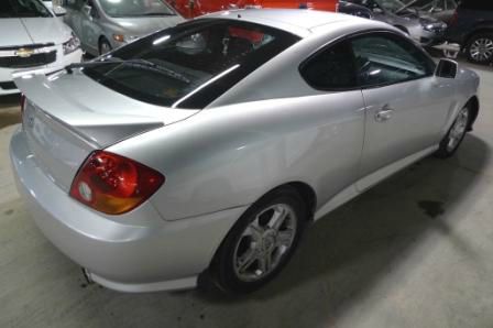 2004 Hyundai Tiburon Base