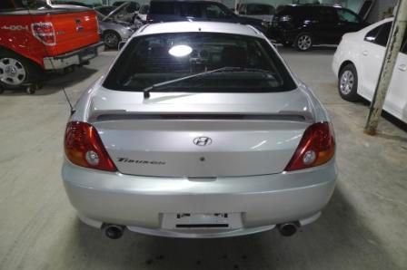 2004 Hyundai Tiburon Base