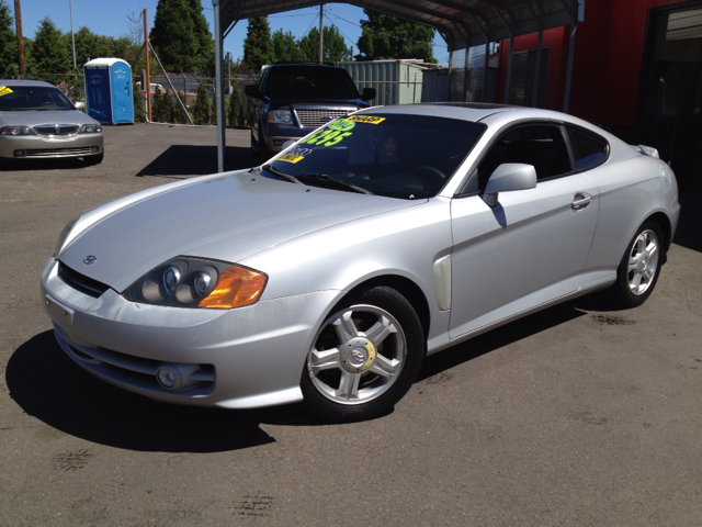 2004 Hyundai Tiburon LT. 4WD. Sunroof, Leather