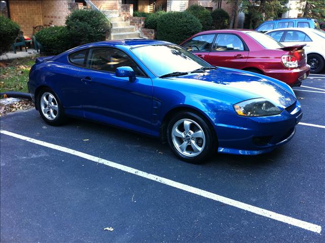 2005 Hyundai Tiburon XLS