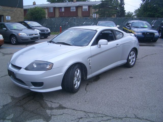 2005 Hyundai Tiburon XLS