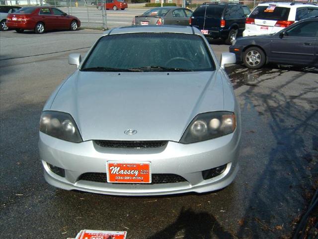 2005 Hyundai Tiburon Sport XLS 4x4