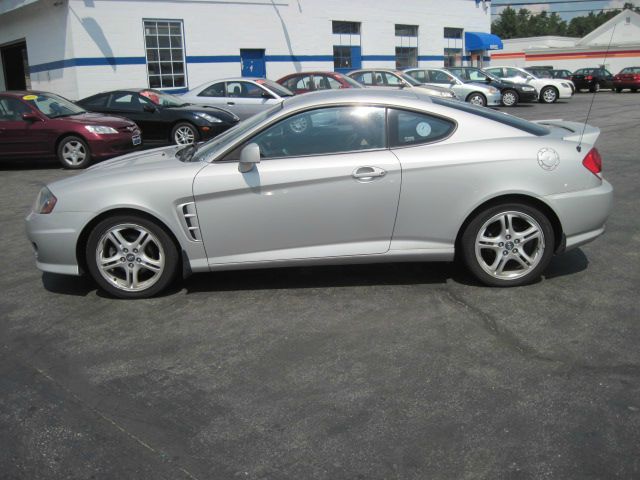 2006 Hyundai Tiburon SE