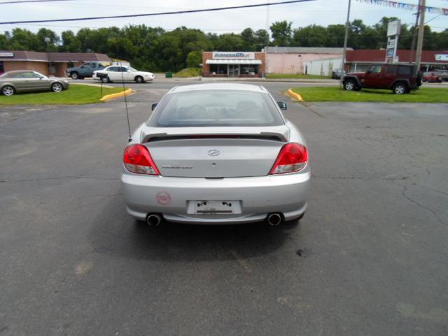 2006 Hyundai Tiburon XLS