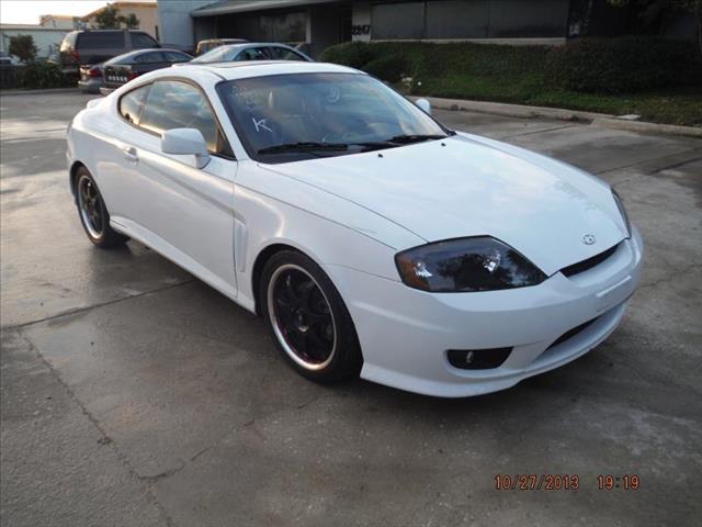 2006 Hyundai Tiburon STD Model