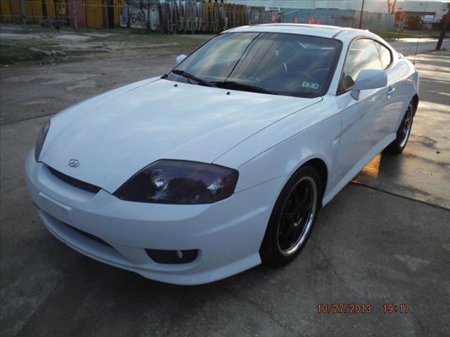 2006 Hyundai Tiburon STD Model