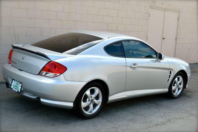 2006 Hyundai Tiburon XLS