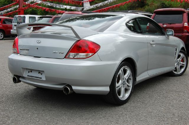 2006 Hyundai Tiburon SE