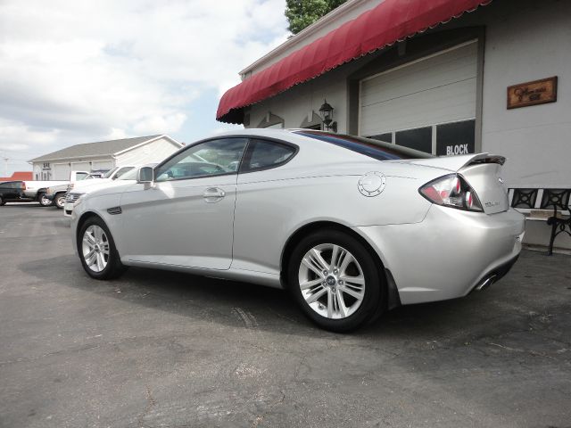 2008 Hyundai Tiburon XLS