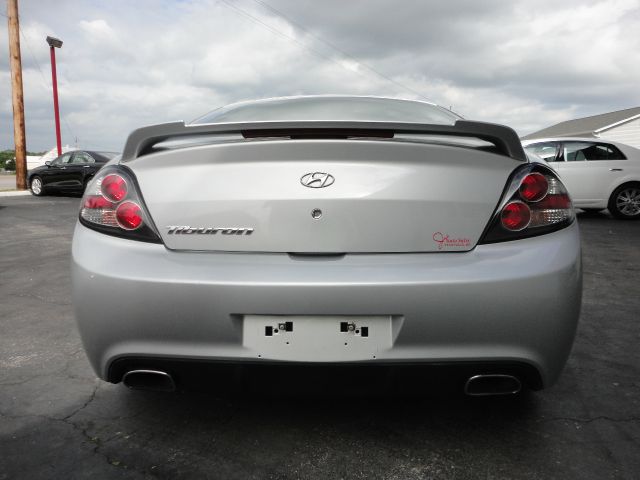 2008 Hyundai Tiburon XLS