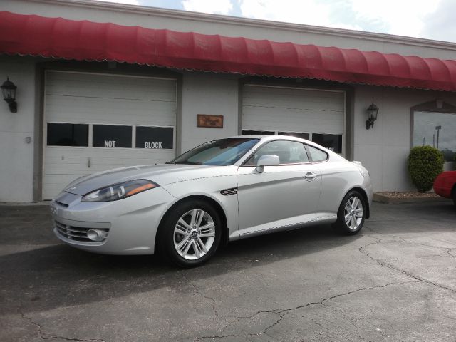 2008 Hyundai Tiburon XLS