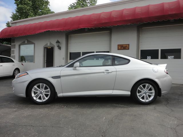 2008 Hyundai Tiburon XLS