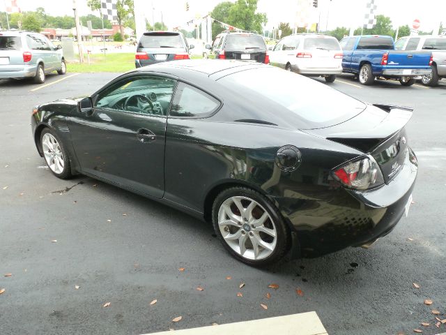 2008 Hyundai Tiburon Base Premium Track Grand Touring