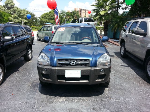 2005 Hyundai Tucson 2002 Saturn