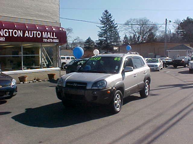 2005 Hyundai Tucson FWD 4dr Sport