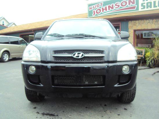 2007 Hyundai Tucson 2WD Crew Cab 143.5 Inch SLE Truck