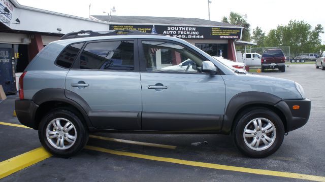 2007 Hyundai Tucson Silverado 4wd