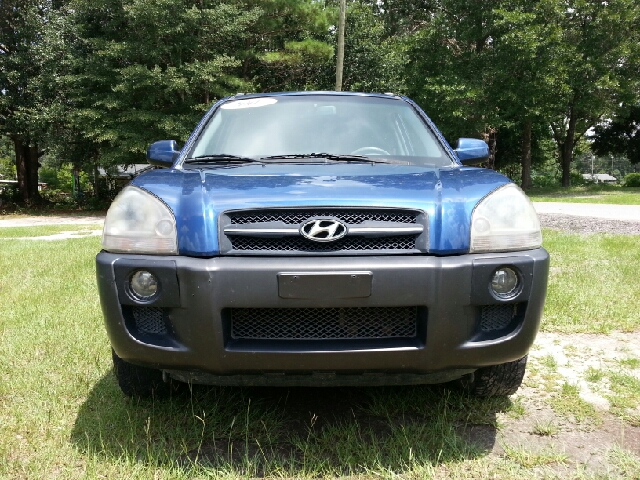 2007 Hyundai Tucson 2WD Crew Cab 143.5 Inch SLE Truck