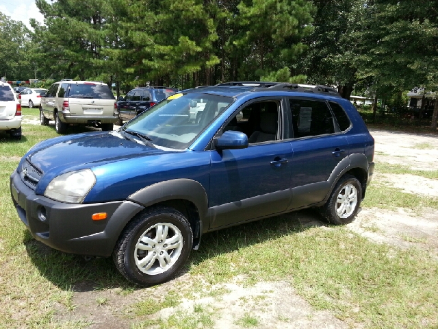 2007 Hyundai Tucson 2WD Crew Cab 143.5 Inch SLE Truck