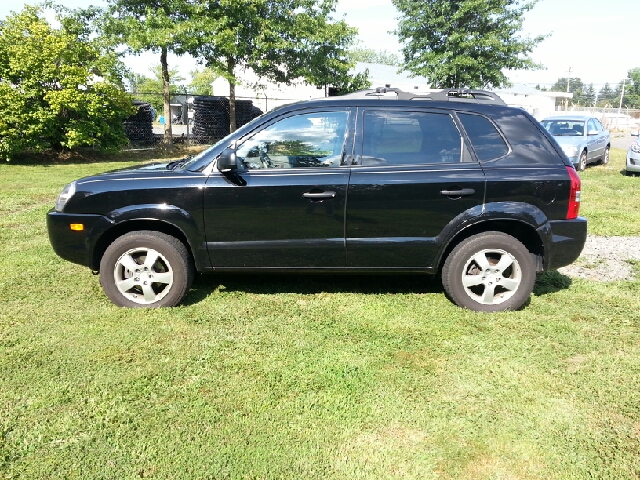 2008 Hyundai Tucson SV Pickup 4D 5 1/2 Ft