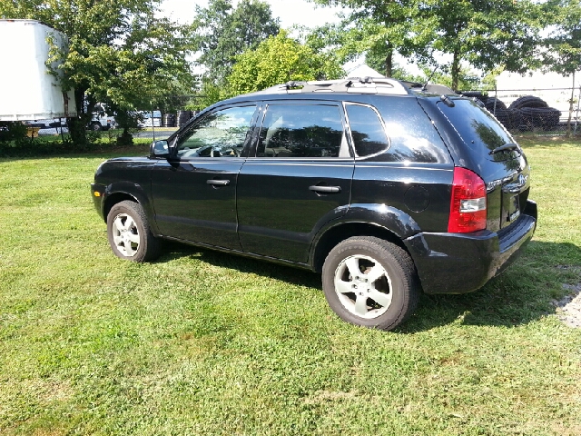 2008 Hyundai Tucson SV Pickup 4D 5 1/2 Ft