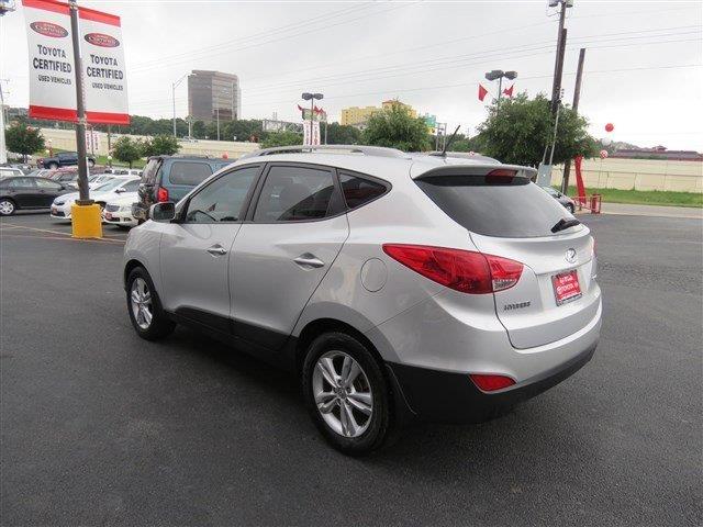 2010 Hyundai Tucson FWD 4dr Sport