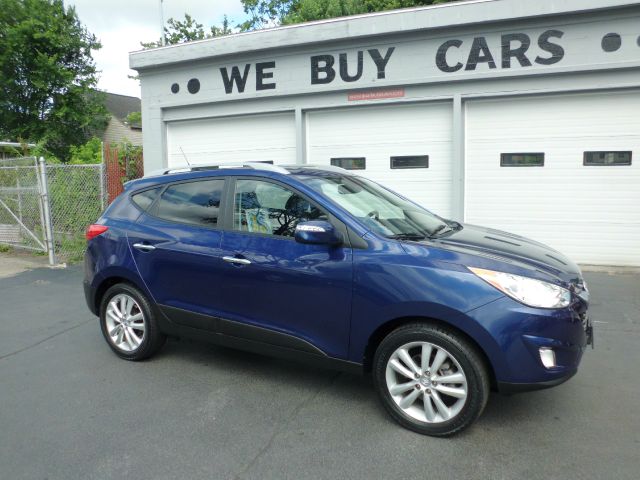 2011 Hyundai Tucson I-290 S