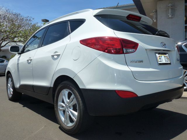 2011 Hyundai Tucson Base Manual