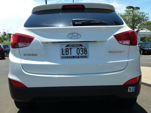 2011 Hyundai Tucson Base Manual