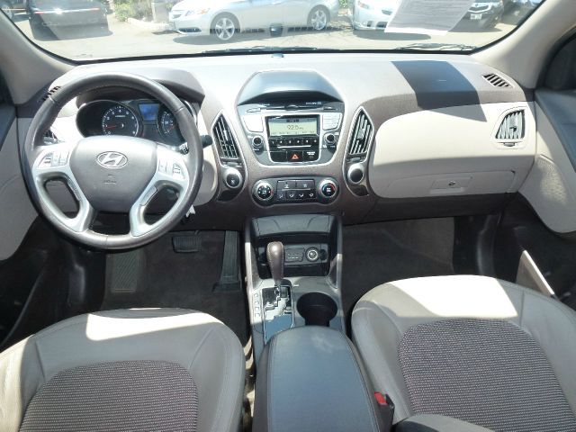 2011 Hyundai Tucson Base Manual