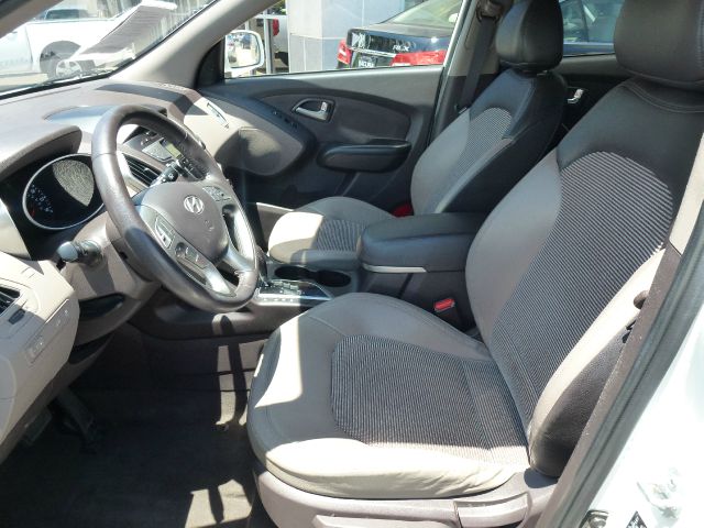 2011 Hyundai Tucson Base Manual