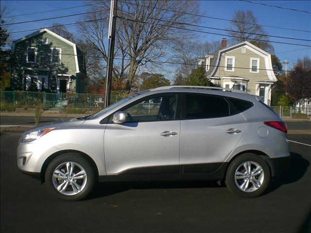 2011 Hyundai Tucson FWD 4dr Sport