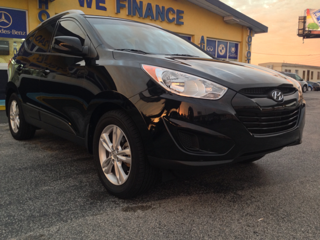 2011 Hyundai Tucson Base Manual