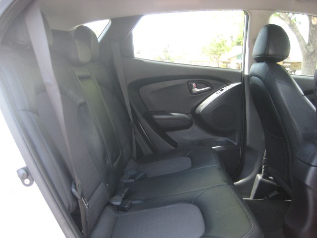 2011 Hyundai Tucson Base Manual